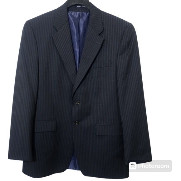 Ralph Lauren Men’s 40R Navy Pinstripe Wool Blazer – Classic Fit - Picture 2 of 16